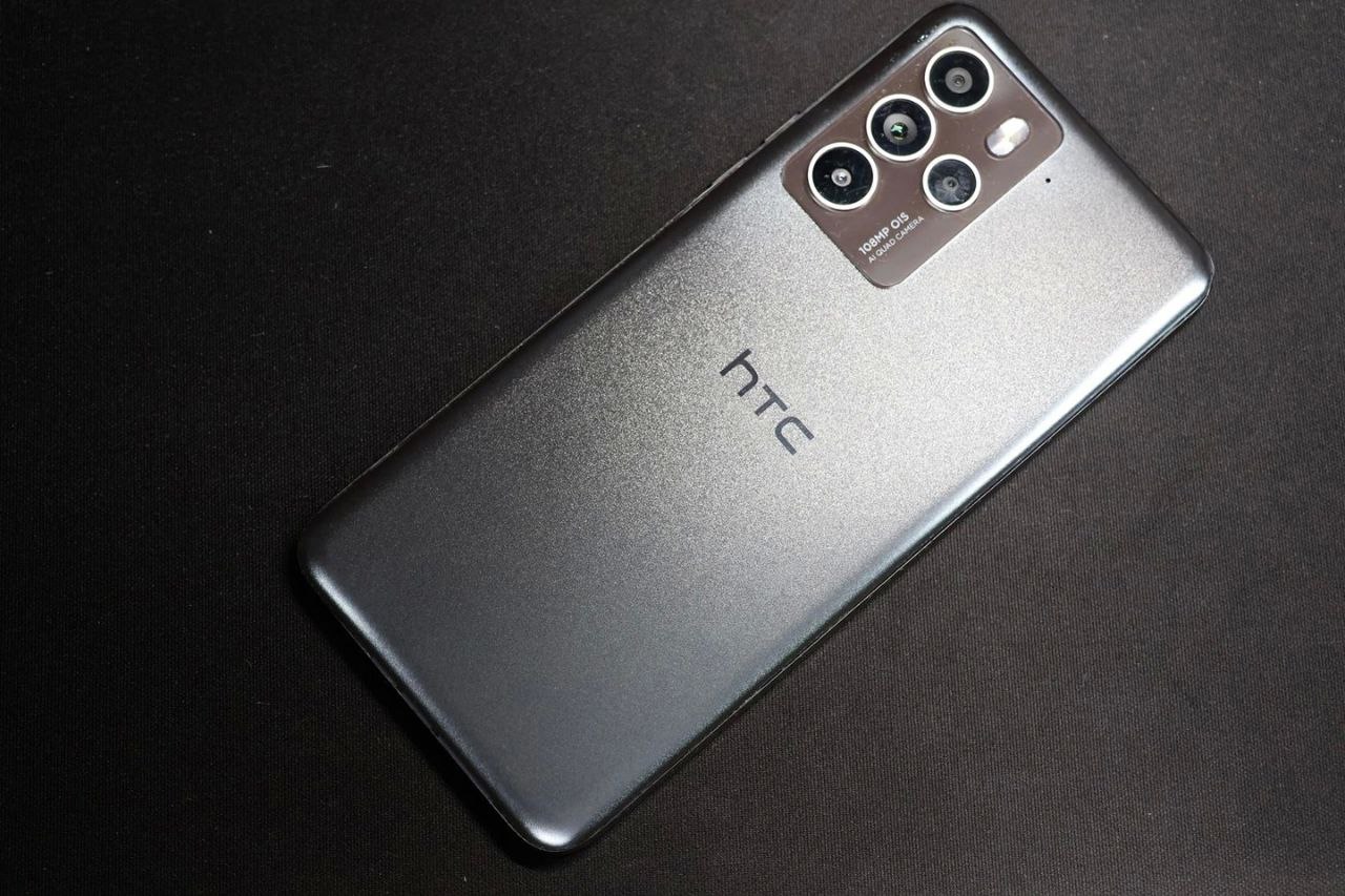 Позабравеният HTC прави своето голямо завръщане тази година