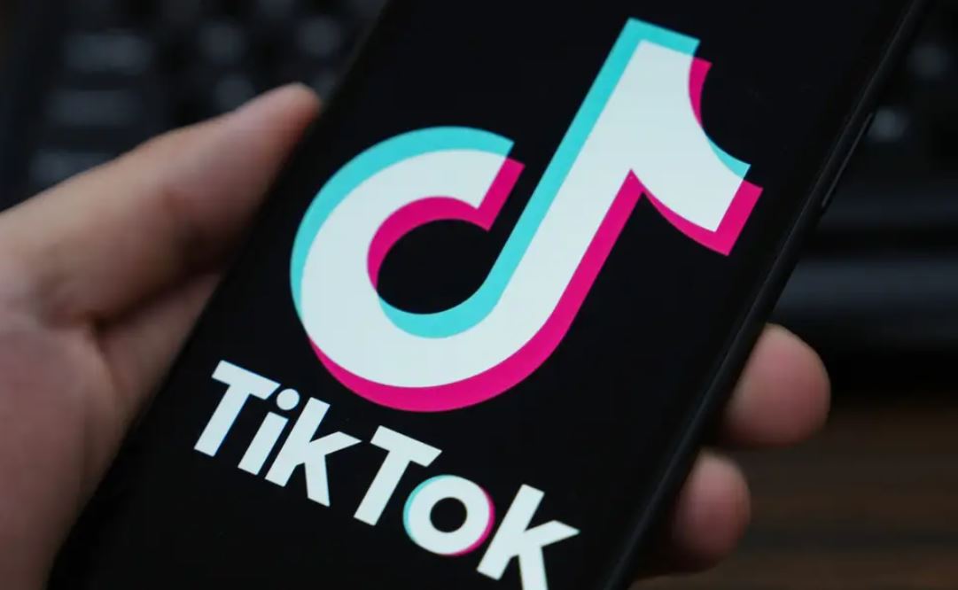TikTok беше глобен с 368 милиона долара от еврорегулатори