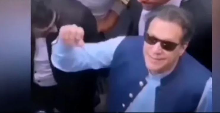 Имран Хан