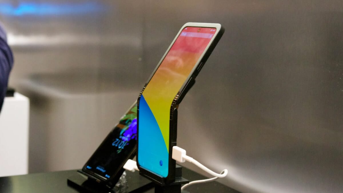 Samsung показа бъдещето на сгъваемите смартфони