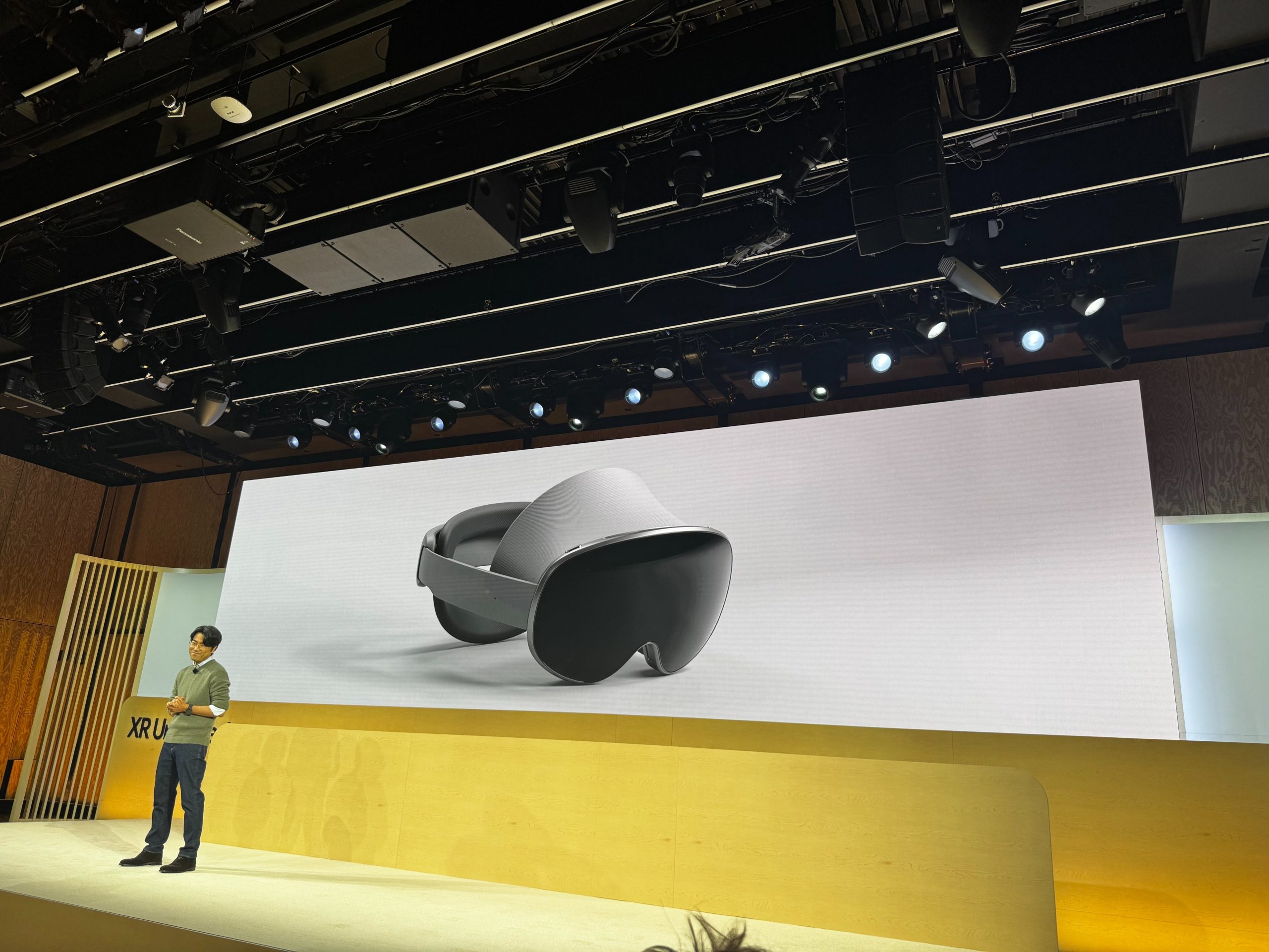 Samsung създава очила за устройства с разширена реалност